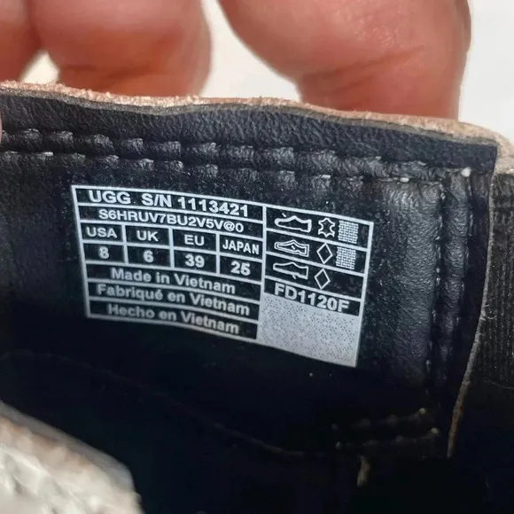Ugg Emmeth Chelsea Ankle Boots Size 8