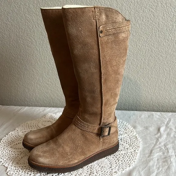 UGG Gellar Riding Boots Size 6.5