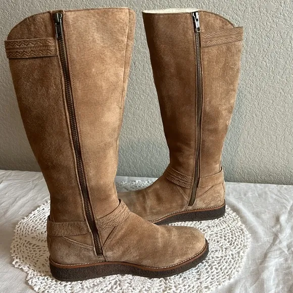 UGG Gellar Riding Boots Size 6.5