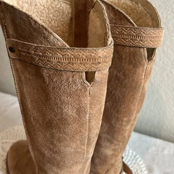 UGG Gellar Riding Boots Size 6.5