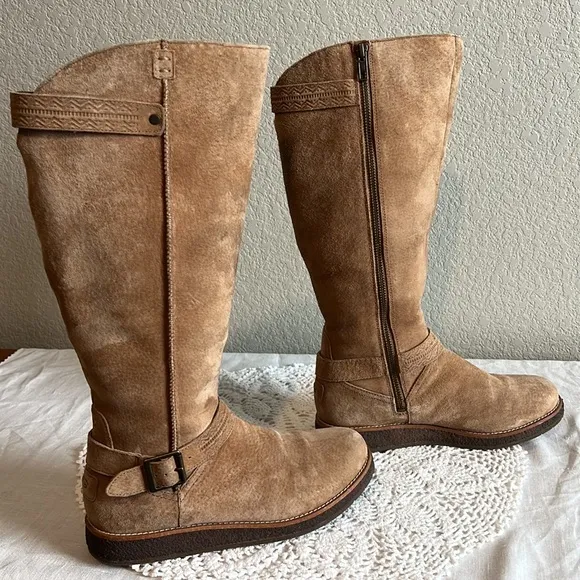 UGG Gellar Riding Boots Size 6.5