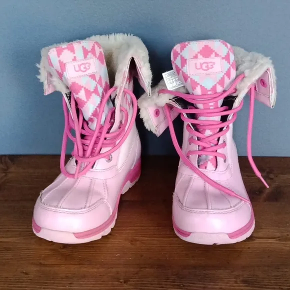 UGG  girls Butte Truckee boots