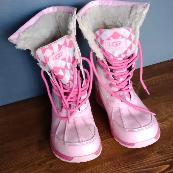 UGG  girls Butte Truckee boots
