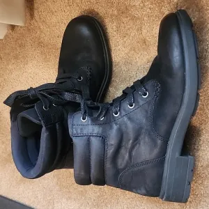 UGG Harrison Waterproof Lace-up Boots