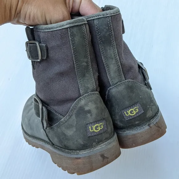 UGG Harwell Bomber youth gray suede buckle moto boots