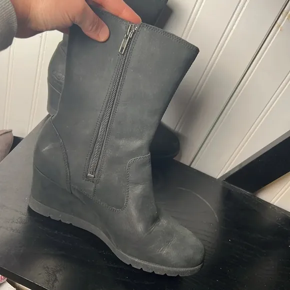 UGG Joely Black Waterproof Leather Wedges Boots Size 6
