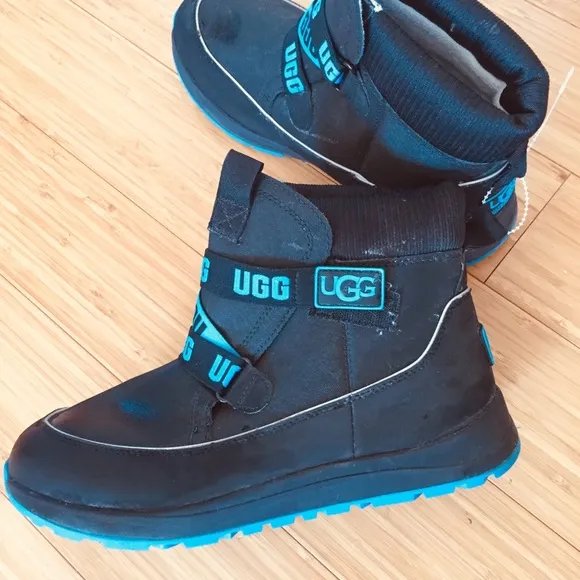 UGG Kids Waterproof Tabor Boots