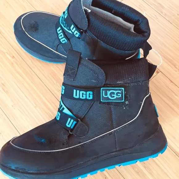 UGG Kids Waterproof Tabor Boots