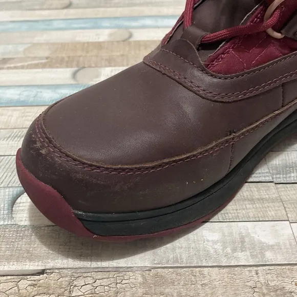 Ugg Lachlan Boots