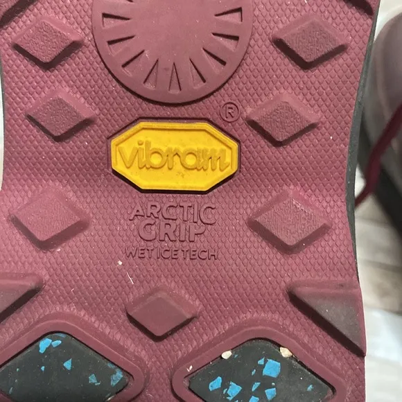 Ugg Lachlan Boots