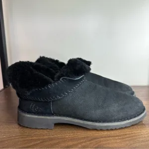 UGG McKay Black Suede Ankle Boots 8.5 womens