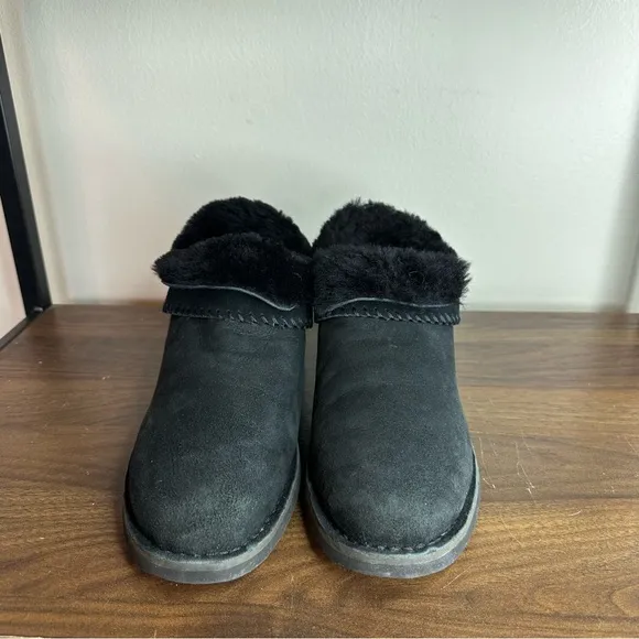 UGG McKay Black Suede Ankle Boots 8.5 womens