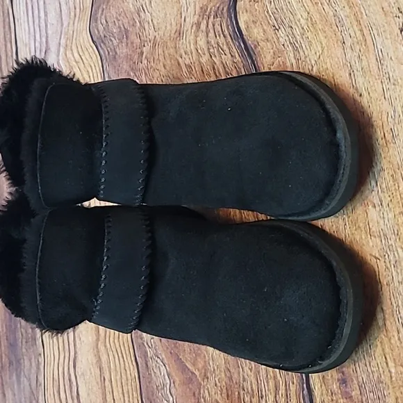 UGG McKay Boots