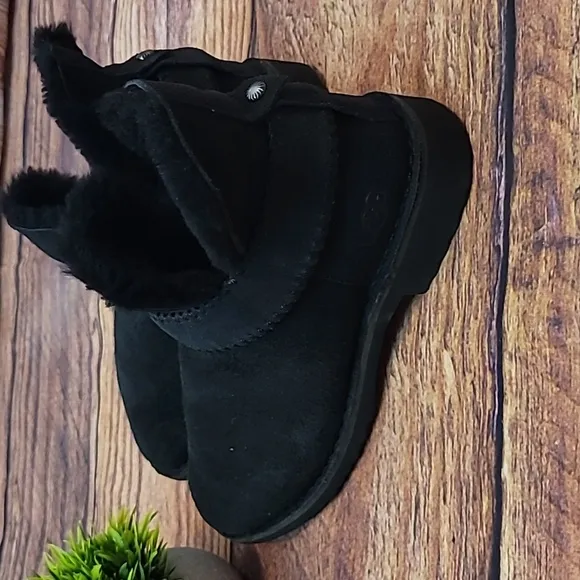 UGG McKay Boots