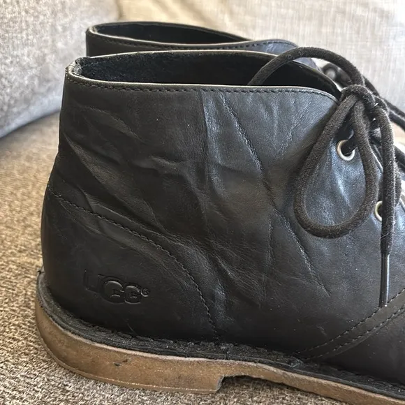 UGG Men's Black Leather Chukka Boots Size 9