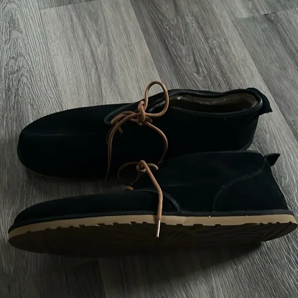 UGG Men’s Maksim Chukka Boots Suede Lace up Boots Size 18