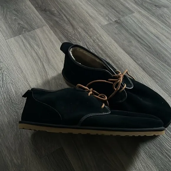 UGG Men’s Maksim Chukka Boots Suede Lace up Boots Size 18