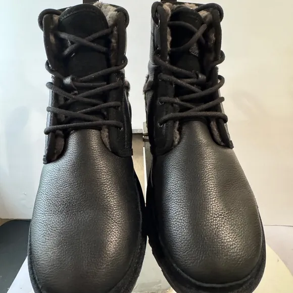 UGG Men's Neumel High Heritage Fashion Boot size 13 New Suede upper
