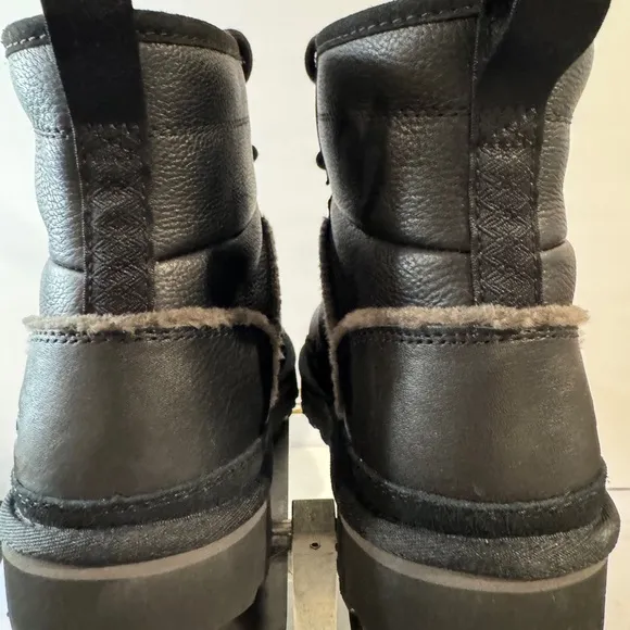 UGG Men's Neumel High Heritage Fashion Boot size 13 New Suede upper
