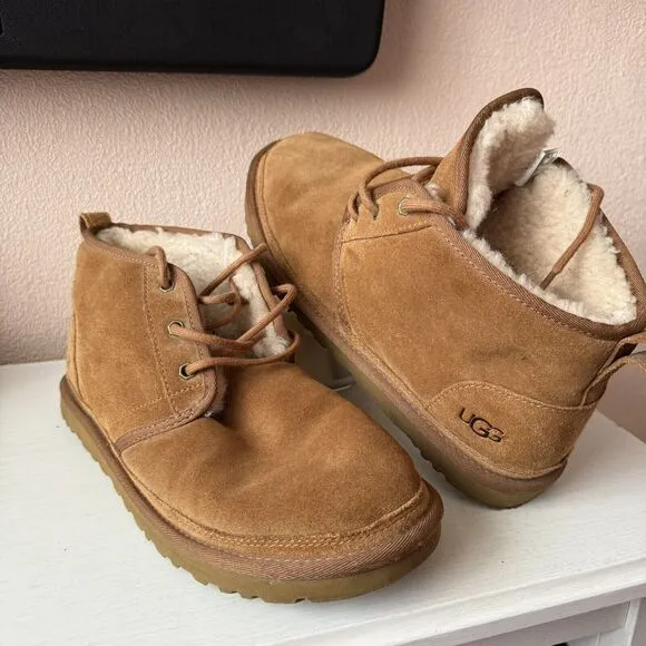 UGG Men's Neumel Suede Leather Chakka Boots Sz 11 Chestnut Wool Lined #3236
