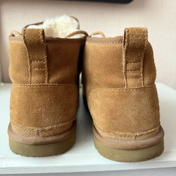 UGG Men's Neumel Suede Leather Chakka Boots Sz 11 Chestnut Wool Lined #3236