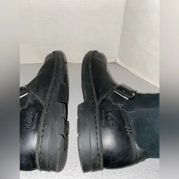 UGG Messner 1007797 Men’s Black Waterproof Leather and suede Sz 8