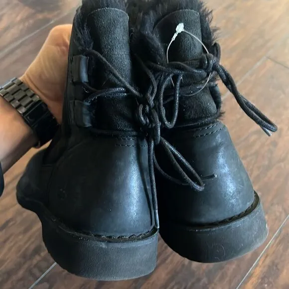 UGG Naiyah Lace Back Sheerling Boots, Black Leather &amp; Suede, Womens Size 11 GUC