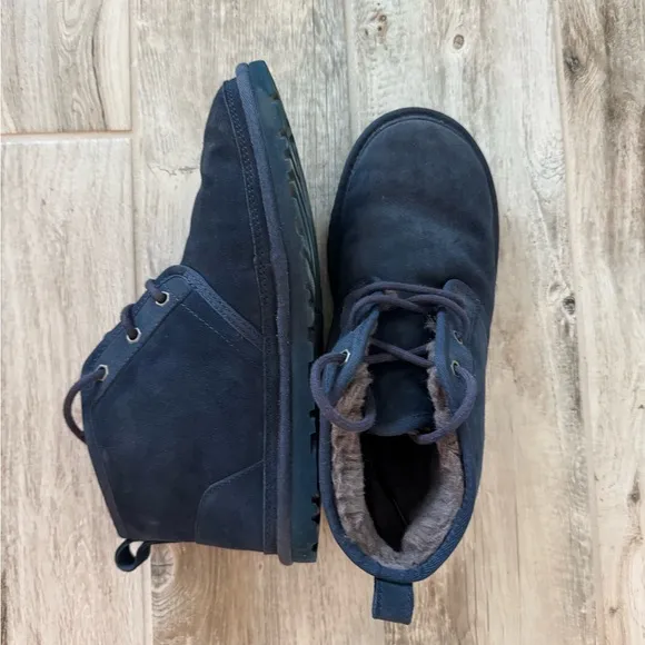 UGG Neumel Chukka Suede Lace Up Ankle Boots Size 9