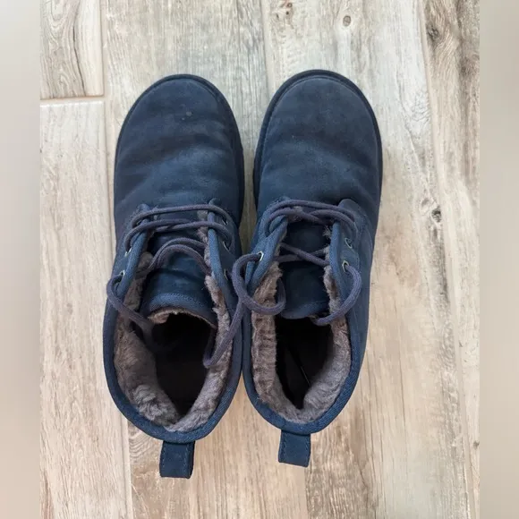 UGG Neumel Chukka Suede Lace Up Ankle Boots Size 9
