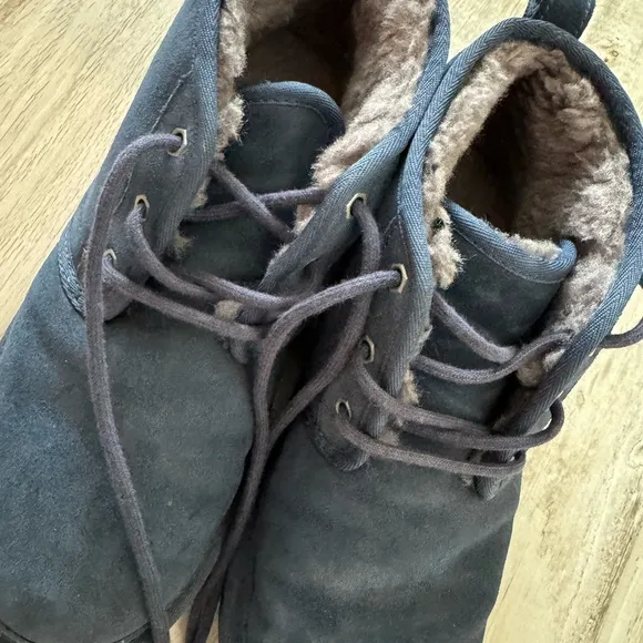 UGG Neumel Chukka Suede Lace Up Ankle Boots Size 9