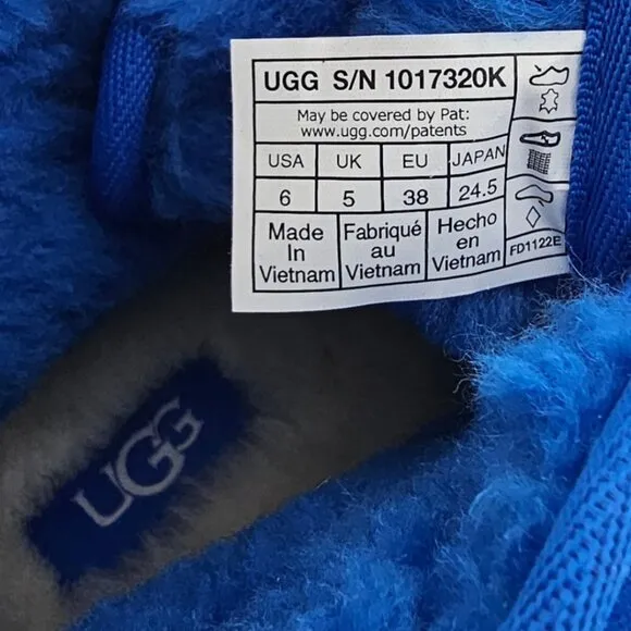 UGG Neumel II Chukka Suede Boots Big Kids Size 6 NWOT