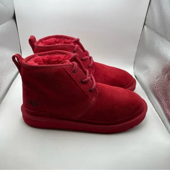 UGG Neumel II red suede chukka boots girls size 4Youth