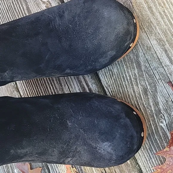 Ugg Rare Roseabella Suede Boot with stud details