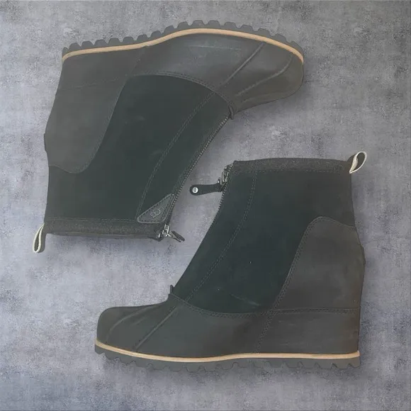 Ugg Reggie Black Waterproof Leather Wedge Boots Womens 10 Wool Lined Seam Sealed