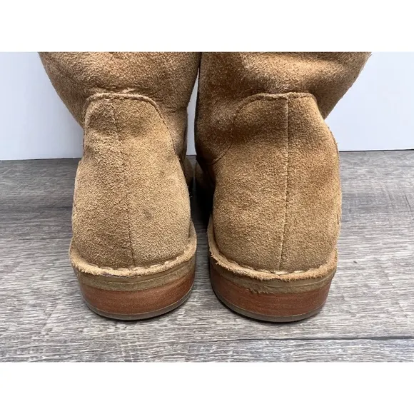 UGG Samantha Chestnut Brown Suede Boots Size 6