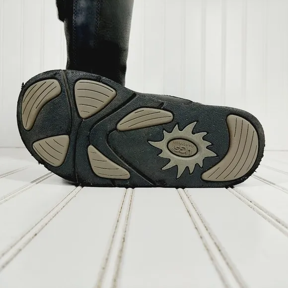 UGG Shearling Black Leather Mid Calf Silver Buckles Detail Winter Boots I795