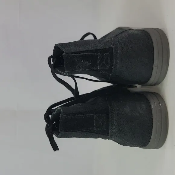 UGG Steiner Hi Top Suede Leather Men's Boots