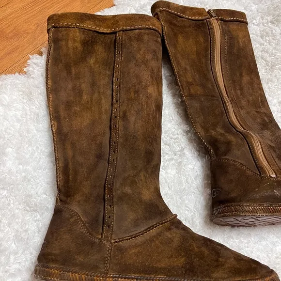 UGG SUEDE BOOT