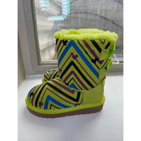 UGG Toddlers Bailey Bow || Winter Fashion Boots Size 9C NEW Galactic Lime Green