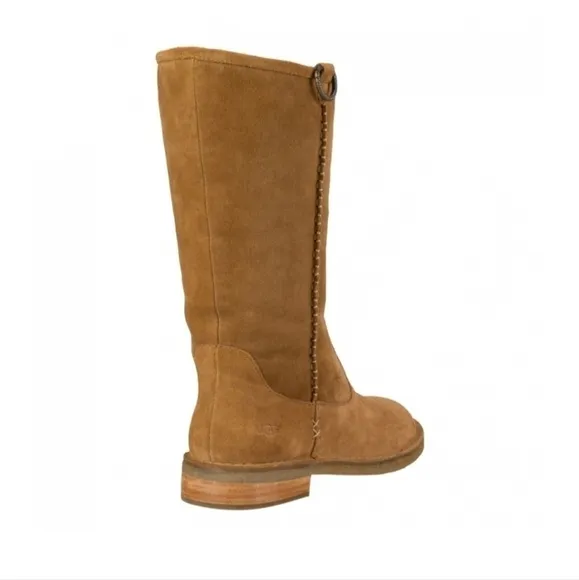 UGG Women's Chestnut Daphne Boots