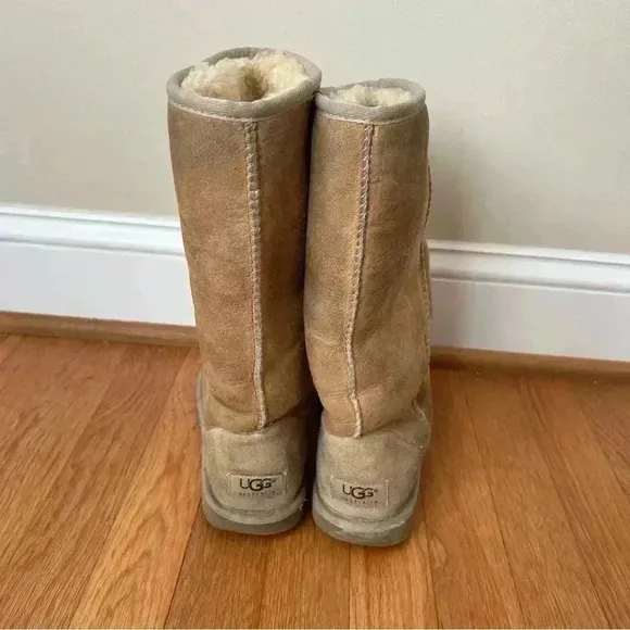 UGG Women's Classic Tall Chestnut Tan Winter Snow Lined Boots Size 7