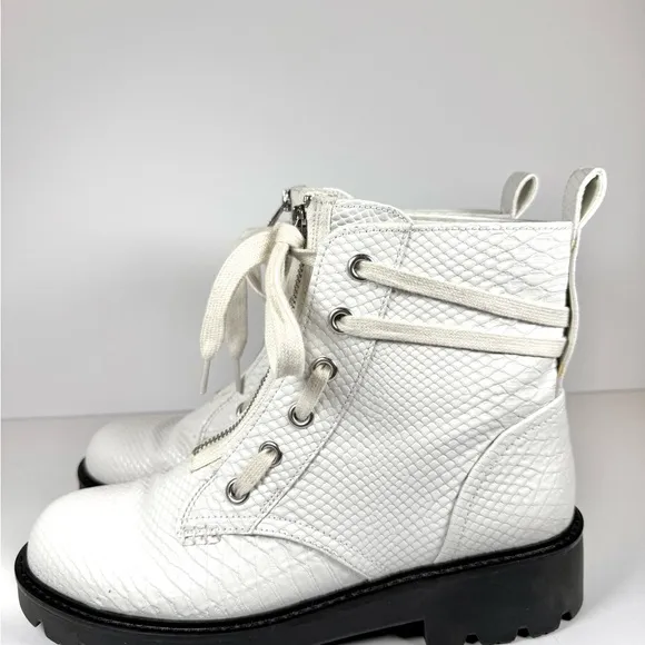 UGG Women’s Daren White and Black Combat Moto Boots with Textured Upper Size 10