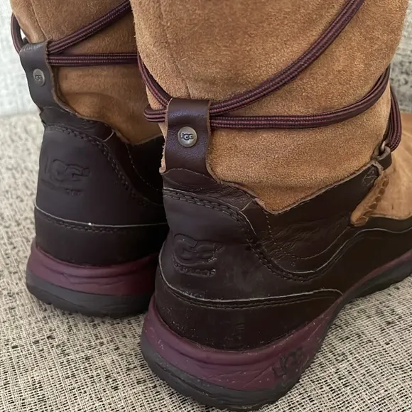 UGG Women's Orrellen Winter Boots Size 9