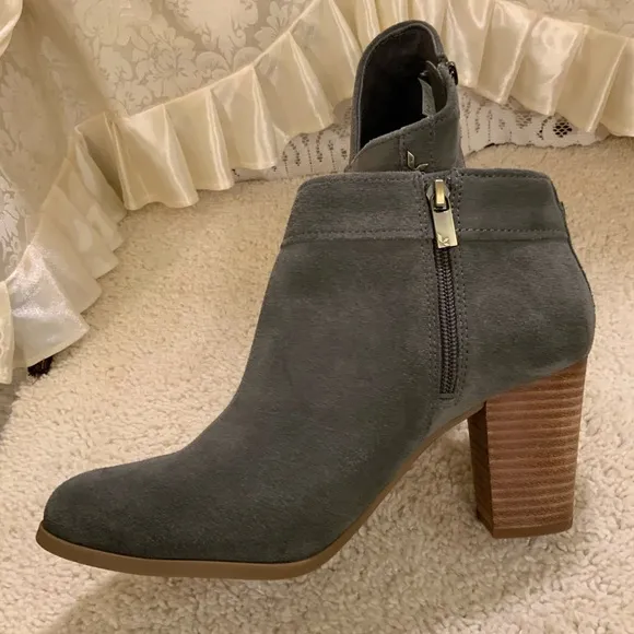 UGG WOMENS SUEDE ANKEI BOOTS