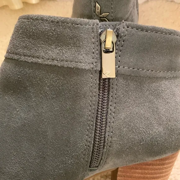UGG WOMENS SUEDE ANKEI BOOTS