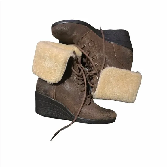 UGG Zea Waterproof Brown Wedge Lace up Boots.