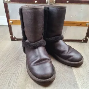 UGG Carter Leather Boots size 6