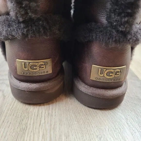 UGG Carter Leather Boots size 6