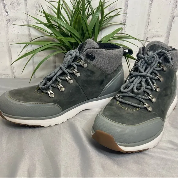 UGGS OLIVERT Blue/Gray Waterproof Boots