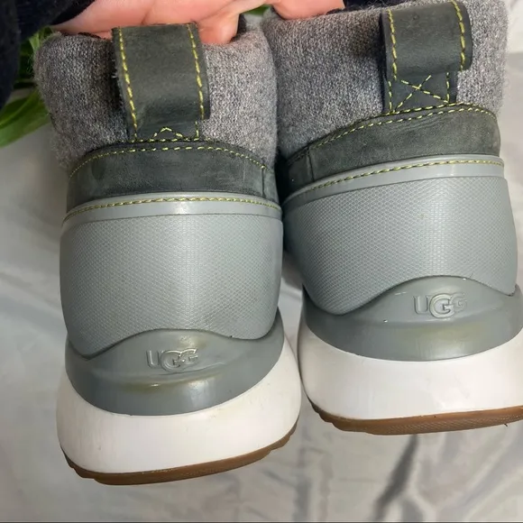 UGGS OLIVERT Blue/Gray Waterproof Boots